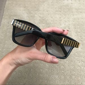 **Fendi sunglasses-Black with striped logo**